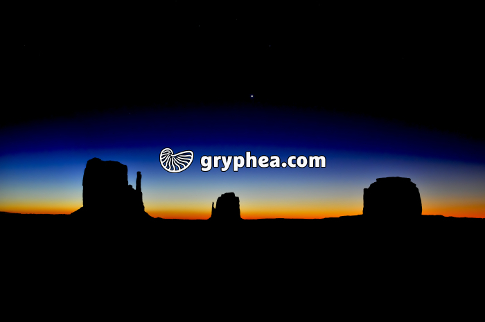 Monument Valley (West Mitten Butte, East Mitten Butte, Merick Butte - Arizona, USA) - gryphea.com